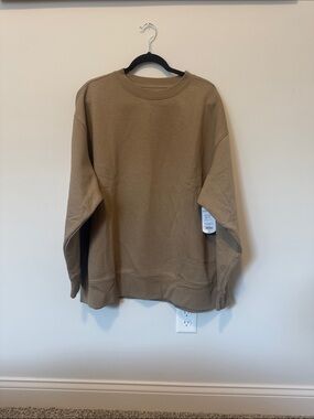 Xersion Super Soft Fleece Crewneck Sweatshirt in Tan